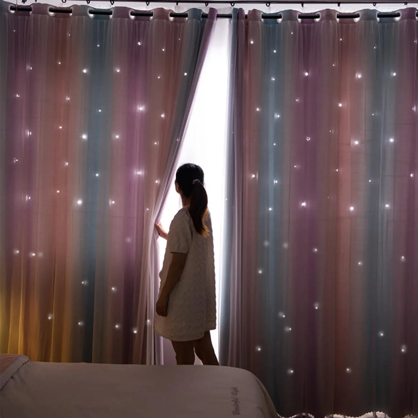 Sueños de arcoíris estrellado: cortinas coloridas para dormitorio de niña
